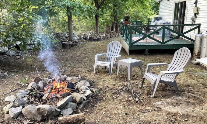 Cornwall House | Cozy Cottage near Hiking and Storm King