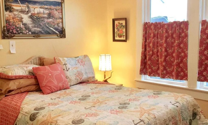 Surfside Historic District House | Cozy Cottages on Beachside Compound