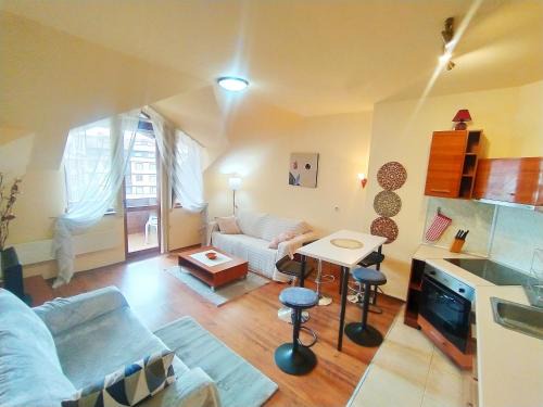 Shiligarnika Apartment | Cozy flat in NEON