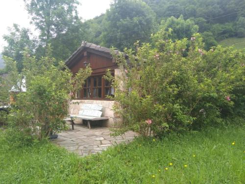Yera Ski Chalet | Cozy holiday house for two in marvelous nature