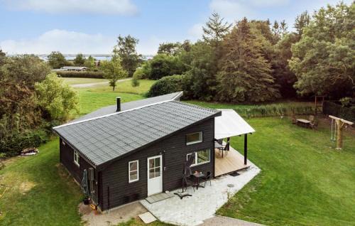 Bog By House | Cozy Home In Bogø By With Wifi