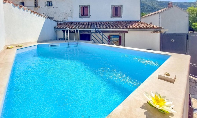 Lanisce House | Cozy home in Buzet with WiFi