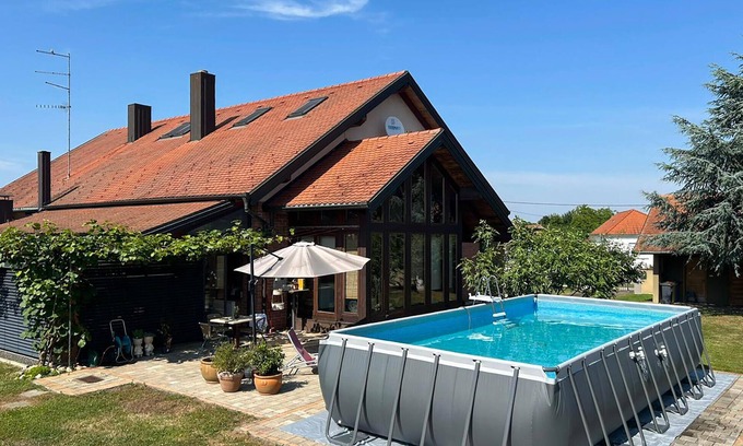 Donji Kraljevec House | Cozy home in Cakovec with sauna