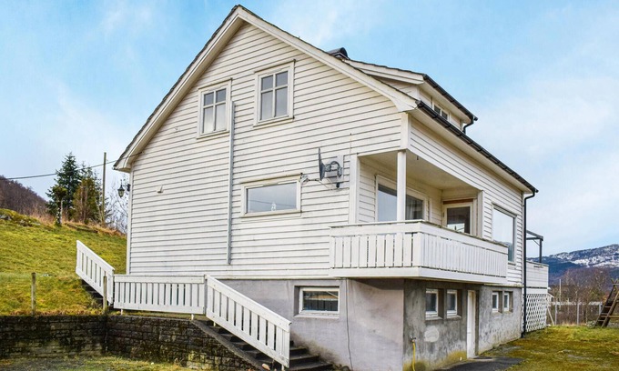 Kyrping House | Cozy home in Etne with WiFi