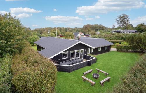 Bønnerup Strand House | Cozy Home In Glesborg With Sauna