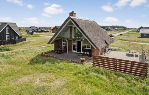 Vrist Strand House | Cozy Home In Harboøre With Wifi