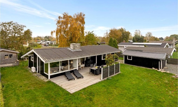 Karrebksminde House | Cozy Home In Karrebæksminde With Wifi