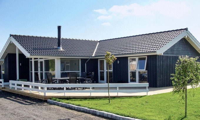 Hasmark Strand House | Cozy home in Otterup with WiFi