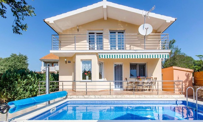 Primorski Dolac House | Cozy home in Primorski Dolac
