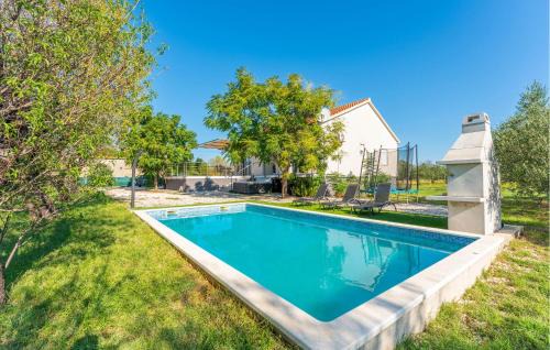 Skabrnja House | Cozy Home In Prkos With Jacuzzi
