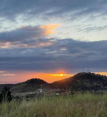 Binangonan Apartment | Cozy home in Rizal with stunning lake view & near overlooking cafes