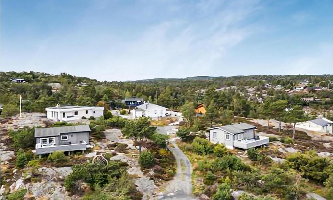 Bamble House | Cozy Home In Stathelle With Kitchen