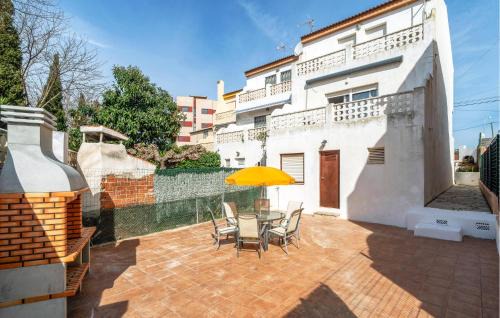 Vinaros House | Cozy Home In Vinaroz With Wifi