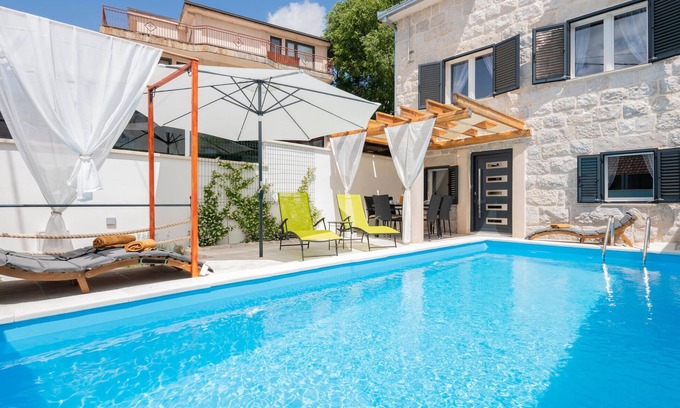 Imotski House | Cozy home in Vinjani Donji