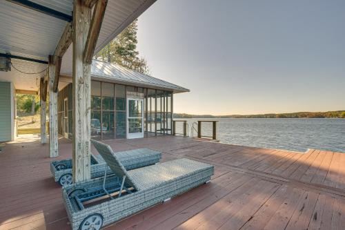 Semora House | Cozy Lakefront Cabin in Semora with Large Dock!