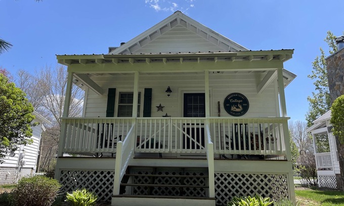 Altamont Cottage | Cozy Linville River Cottage-Newland, NC "Mountain Thyme"