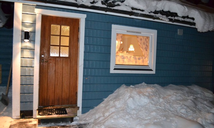 Innbygda Cabin | Cozy log cabin beside Trysil riwer, center and mountain