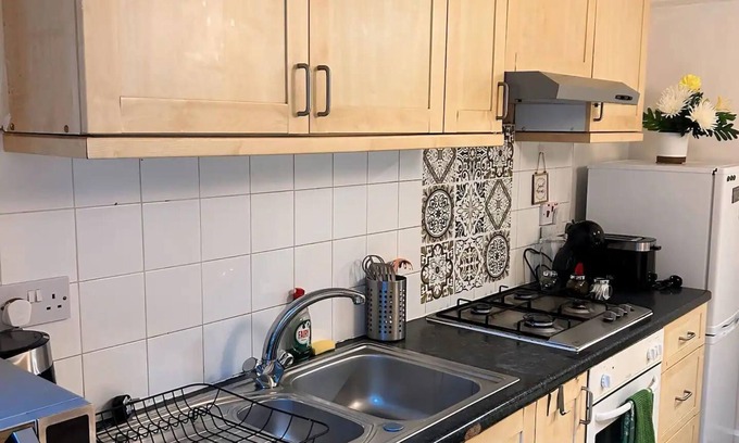Homerton Apartment | Cozy London Apartment - Central Location