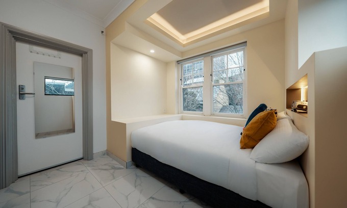 Woolloomooloo Hotel | Cozy M Hostel