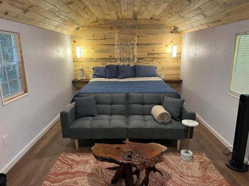 Boundary County Cabin | Cozy Modern Cabin in the Forest
