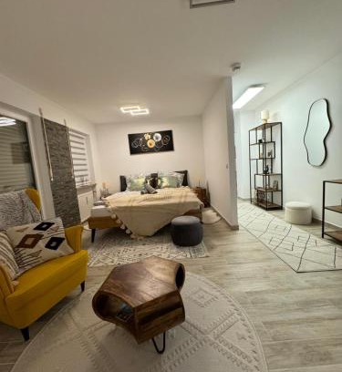 Schwaig bei Nuernberg Apartment | Cozy Nürnberg-Schwaig-Messe-Küche-Balkon