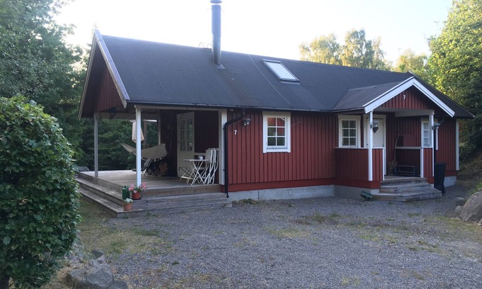 Orkelljunga Municipality House | Cozy new modern Stuga in Åsljunga. Family friendly.