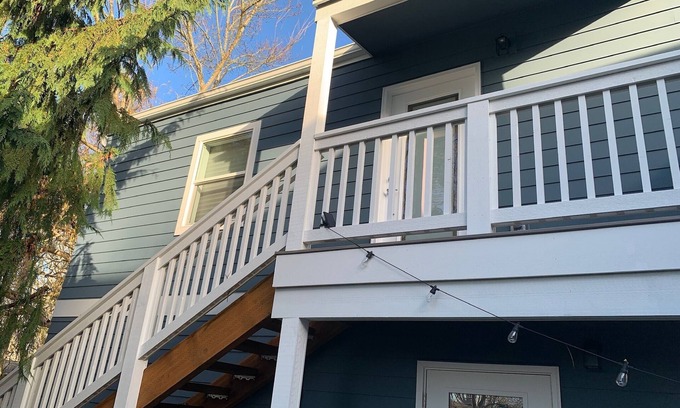 Seaview Apartment | Cozy new studio - easy access to all West Seattle has to offer!