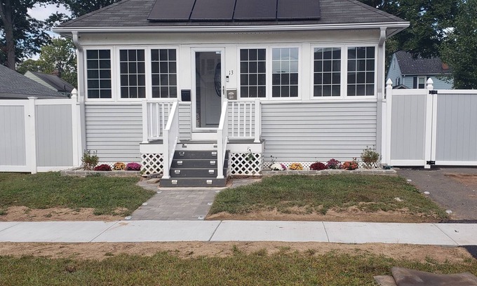 Wethersfield House | Cozy & Peaceful - gated yard, enclosed porch