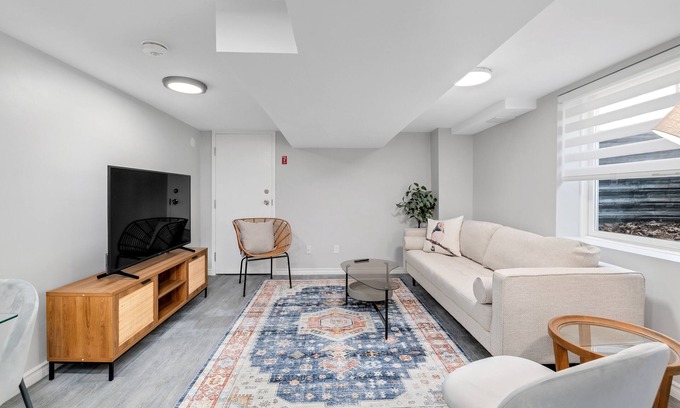 Windsor House | Cozy & Pet Friendly 2BR w/parking, mins from highway.