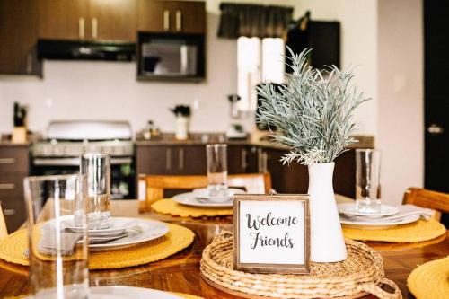 Mixco Apartment | Cozy PH Apartment in the City