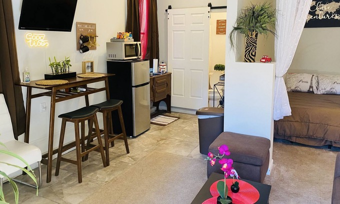 Mableton Apartment | Cozy Private Annex By Six Flags