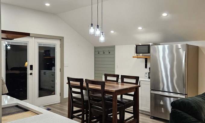 Brownsville Apartment | Cozy, private apt in small river town with short drive to city-border WI and IA.