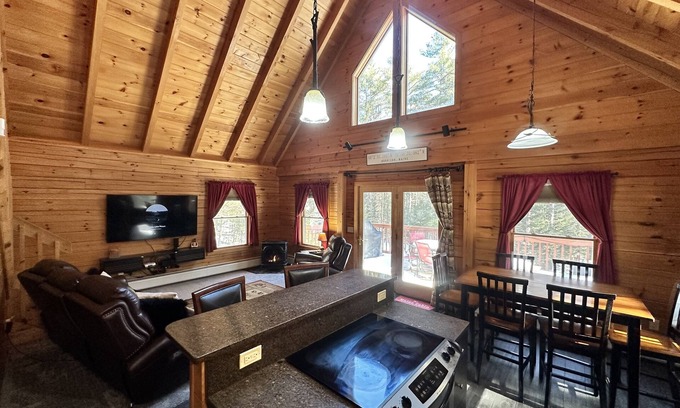 Harrison Cabin | Cozy Private Cabin in Harrison Located Near Lakes, Mountains and Adventure