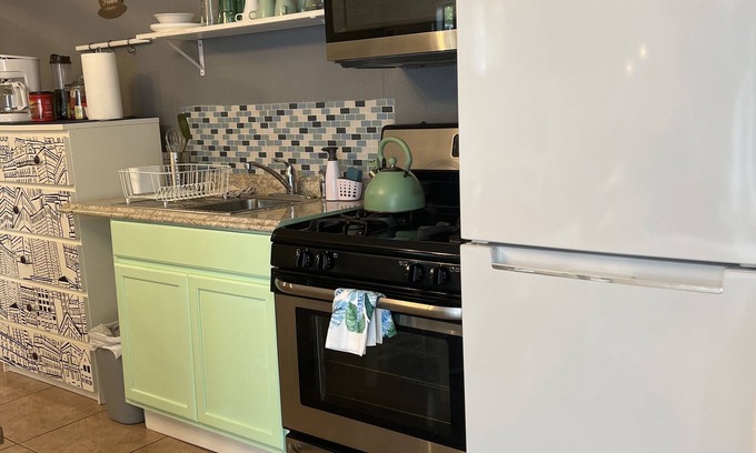 Edgebrook Apartment | Cozy Private Hobby Airport