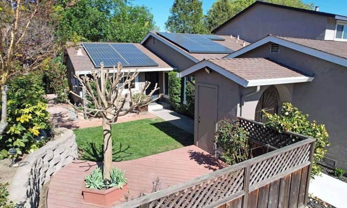 Mountain View House | Cozy private room in a house for two in Martinez