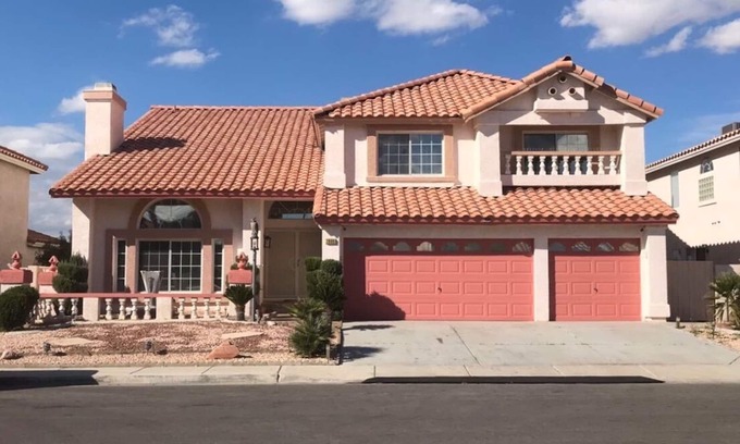 Green Valley North Apartment | Cozy Private suite in Las Vegas - 5 min to Airport
