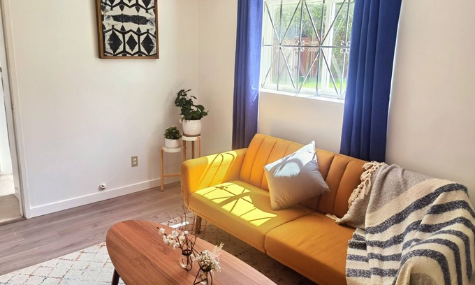 South Surrey Villa | Cozy & quite suite,no share