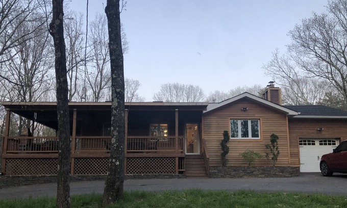 Catskill House | Cozy/Relaxing House in Catskill Mountains w/ hot tub & firepit