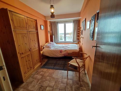 Zellik House | Cozy Room