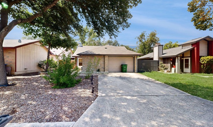 New Territories House | Cozy San Antonio home with washer/dryer and enclosed backyard