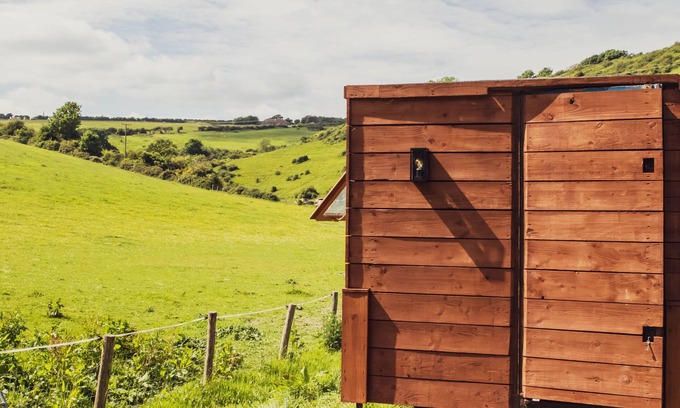 Alfriston Cabin | Cozy shepherds hut in the stunning village of Alfriston
