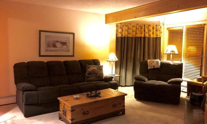 Boulder Ridge Condo | Cozy Ski Condo at Peak Eight