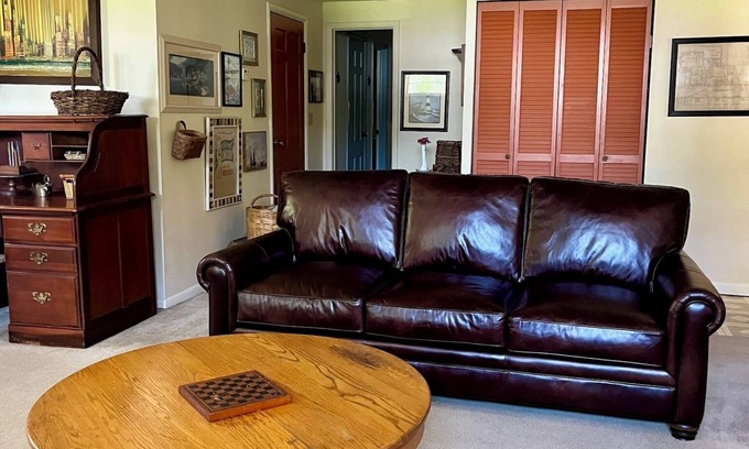 Winfield House | Cozy & Spacious 2Bed, 2Bath in the heart of Winfield