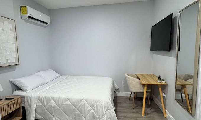 Riverview Apartment | Cozy studio in charming Riverview