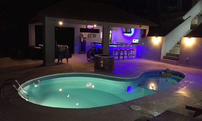 Cidra House | Cozy studio with private Pool and Bar modern amentities perfect for relaxation.