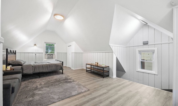 White Plains Apartment | Cozy Studio with reading nook