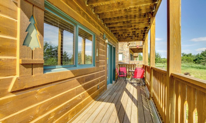 Warrens Cottage | Cozy Three Bears Resort Cabin w/Deck in Warrens!