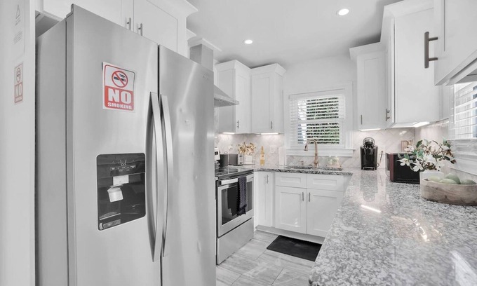Peachtree Park House | Cozy Vibe Buckheadmessage Now for Summer Special