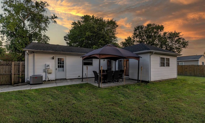 Norfolk - Virginia Beach House | Cozy Vibes Home Away From Home