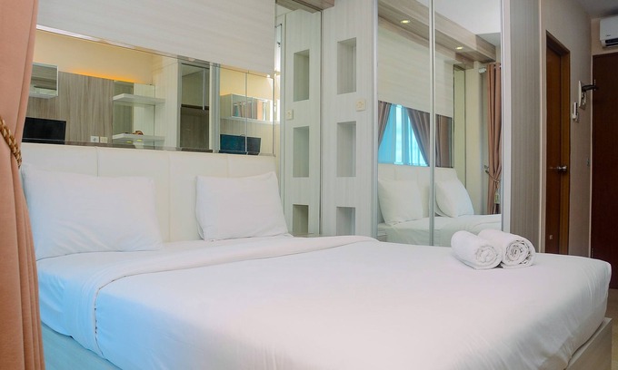 Kayu Putih Apartment | Cozy With Good Location Studio At Tifolia Apartment By Travelio